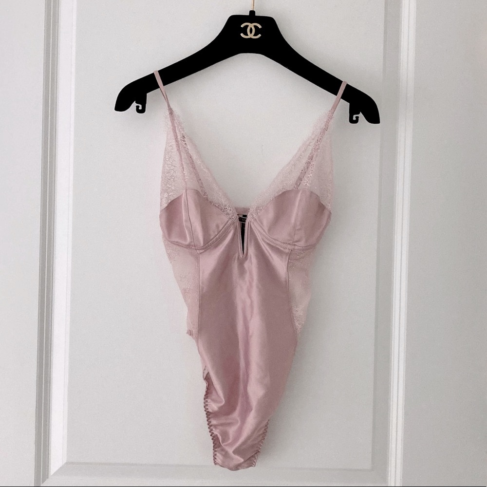 NWOT Victoria’s Secret Pink Lace Teddy XS
